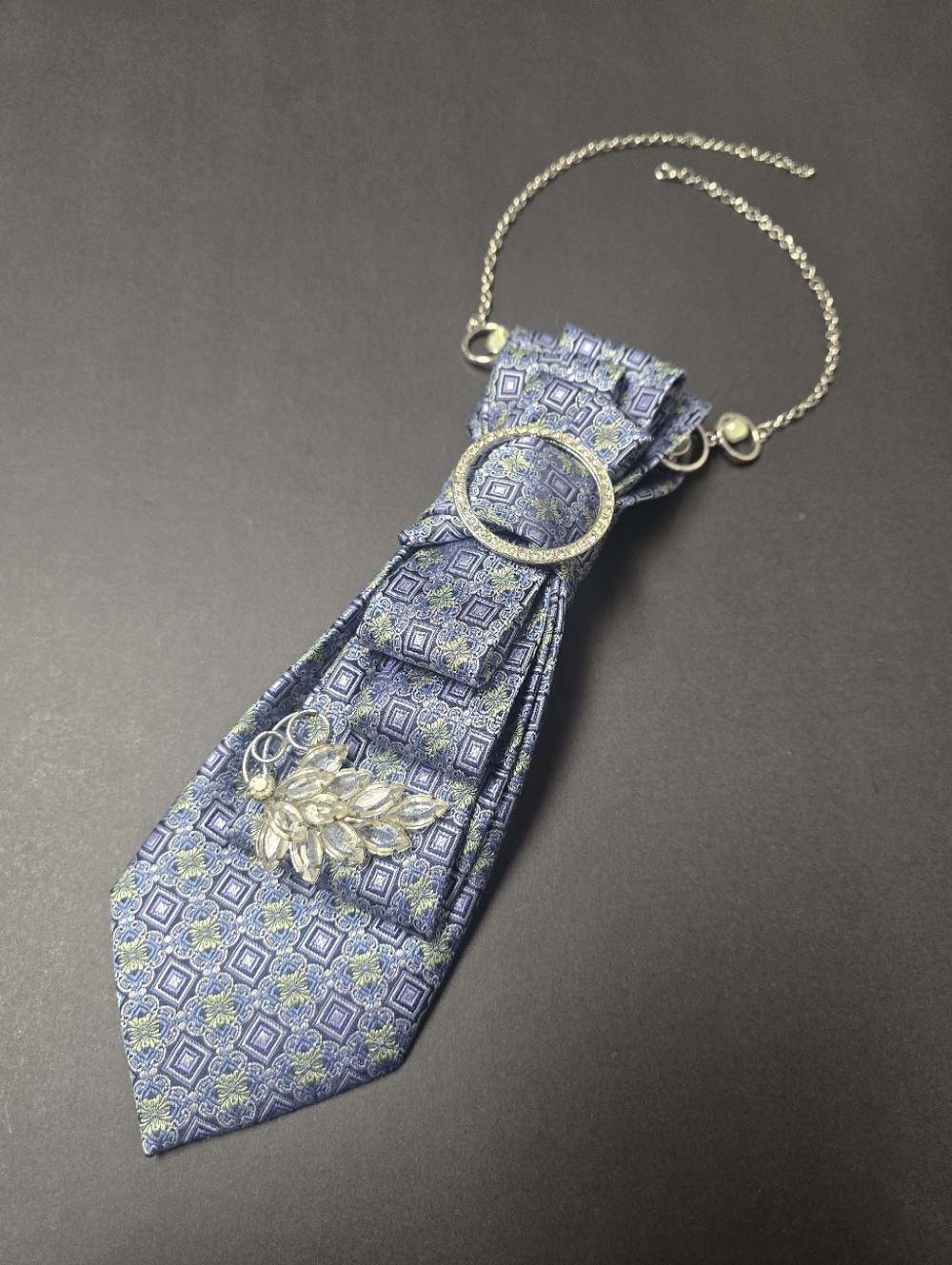 Cape Cod Neckwear Blue Silk Tie with Textured Pattern (Jewelry Is Not Included) - Picture 7 of 7